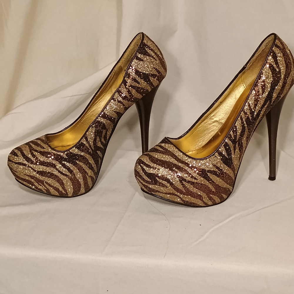 Size 6 Qupid Gold / Brown Zebra striped glittery 5" heels